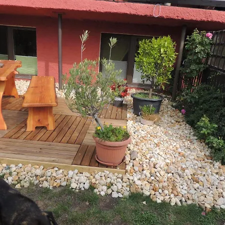 Daire Am Hausberg In *